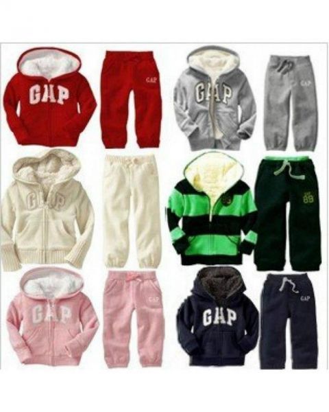 Conjunto GAP de casaco + calça.