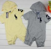 Macacão Ralph Lauren unisex.
