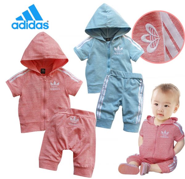 Conjunto Adidas.