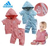 Conjunto Adidas.